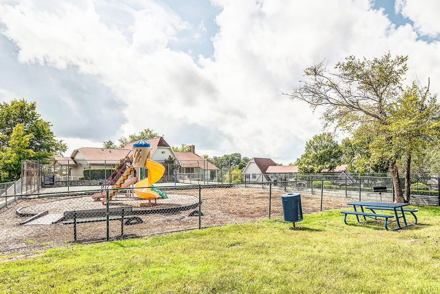 Photos and Video of Bellevue Heights Apartments in Nashville, TN